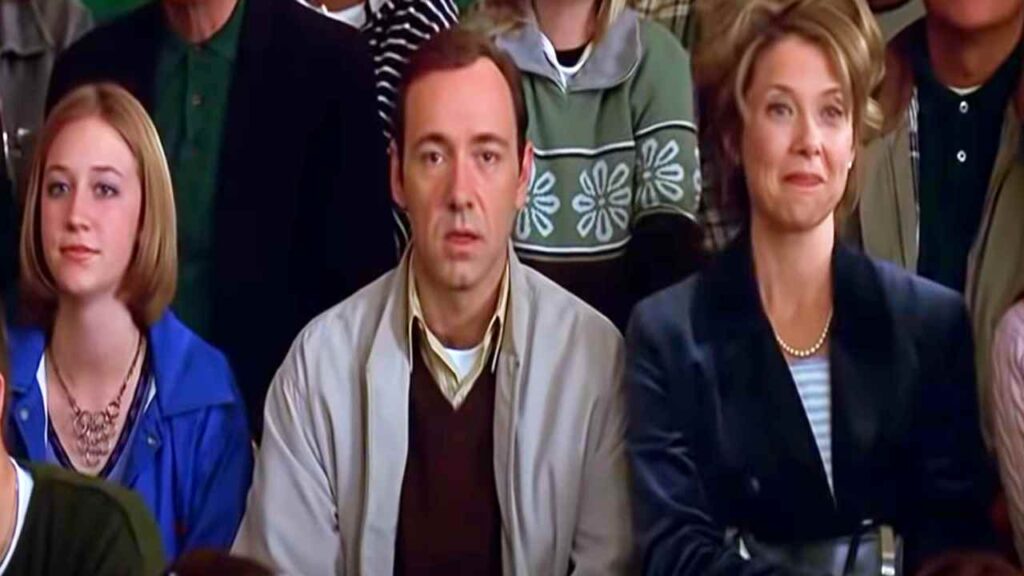 American Beauty Kevin Spacey as Lester Burnham, Thora Birch as Jane Burnham and Annette Bening as Carolyn Burnham. Movies and TV series Coming To Netflix in October 2023.